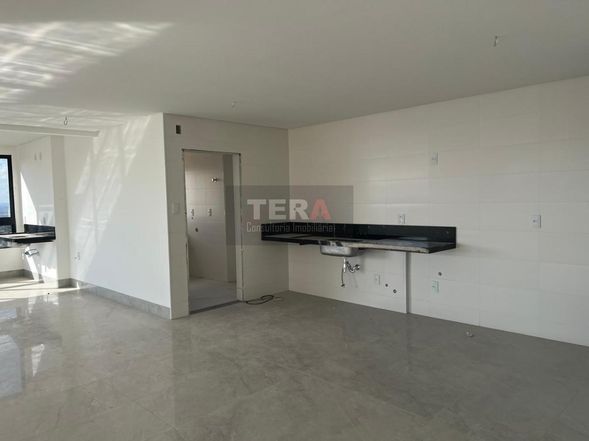 Apartamento à venda com 4 quartos, 232m² - Foto 5