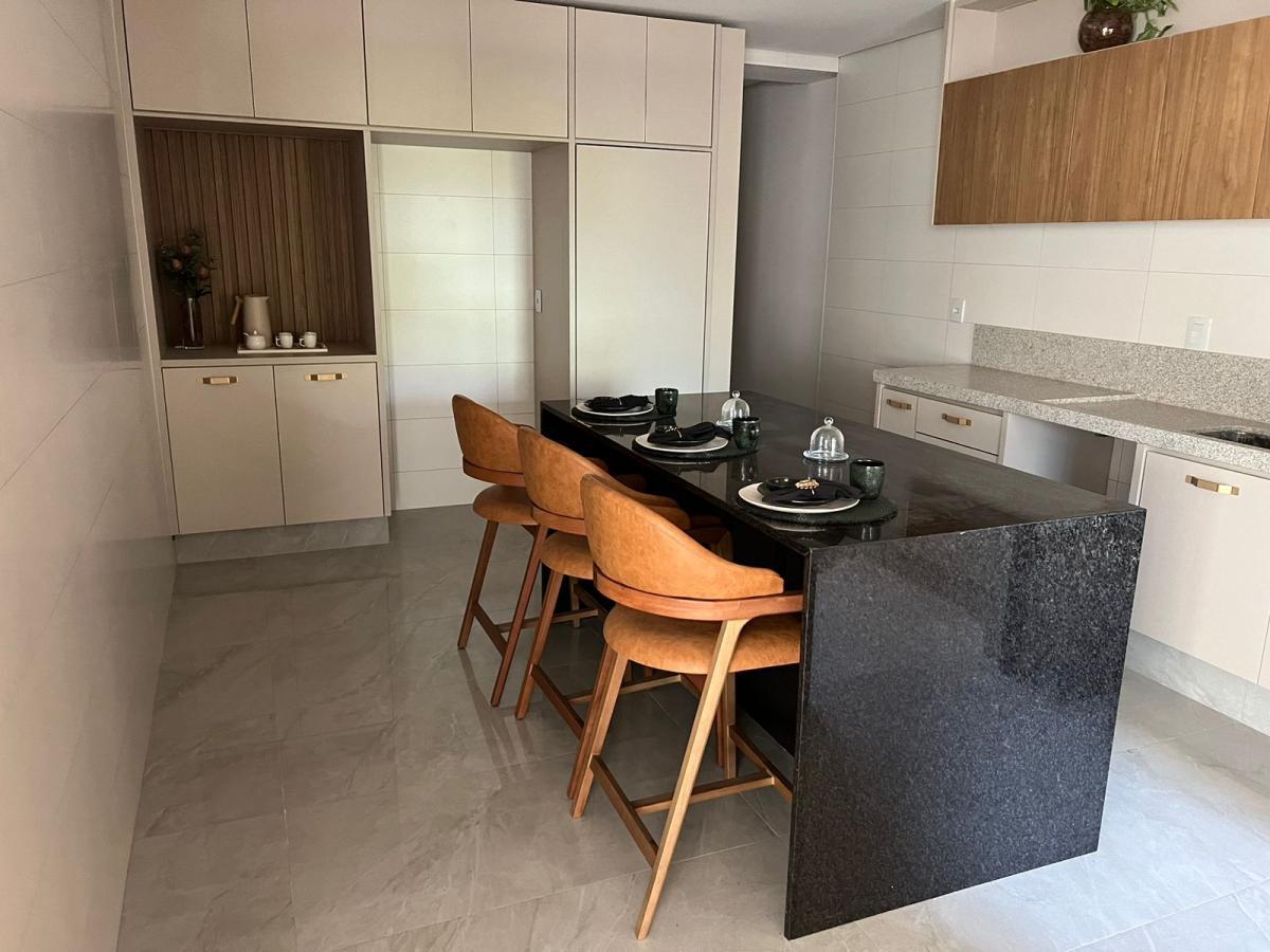 Apartamento à venda com 4 quartos, 235m² - Foto 10